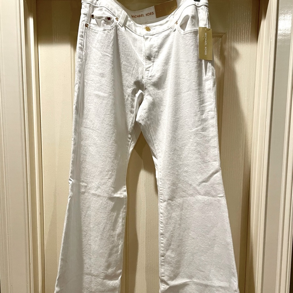 Michael Kors. White Flair Jean. High rise.